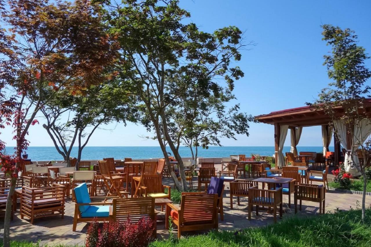 Sea View Apartment At Oasis Chakvi Exterior photo